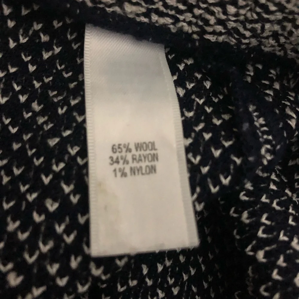 St. John Collection Navy And White Knit Women’s Size 8 Pencil Skirt